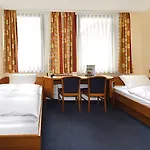 Seligweiler & Restaurant 호텔 엘힝겐