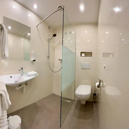 Seligweiler & Restaurant ホテル 3*